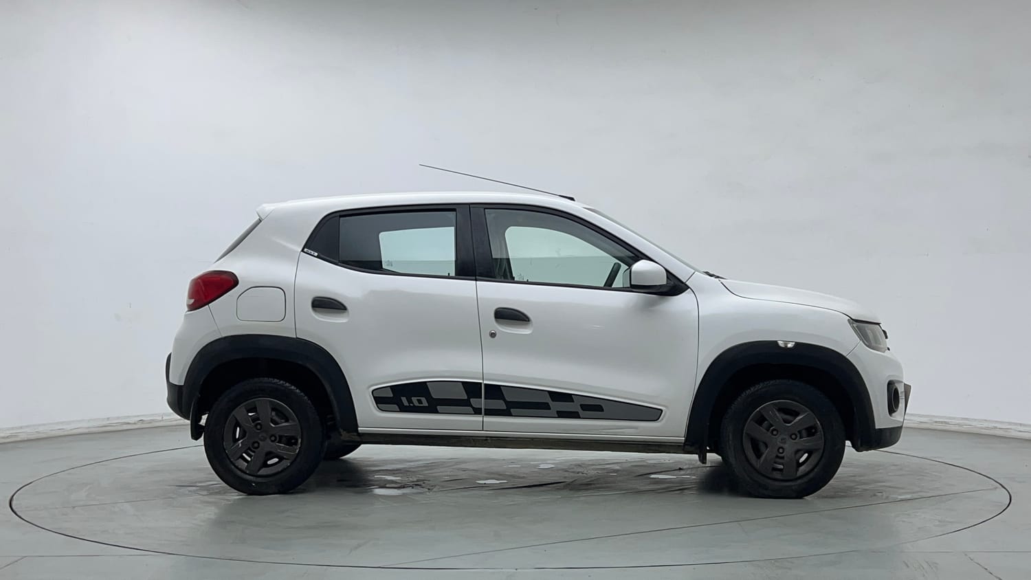 Used 2018 Renault Kwid 1.0 RXT Petrol Manual exterior RIGHT SIDE VIEW