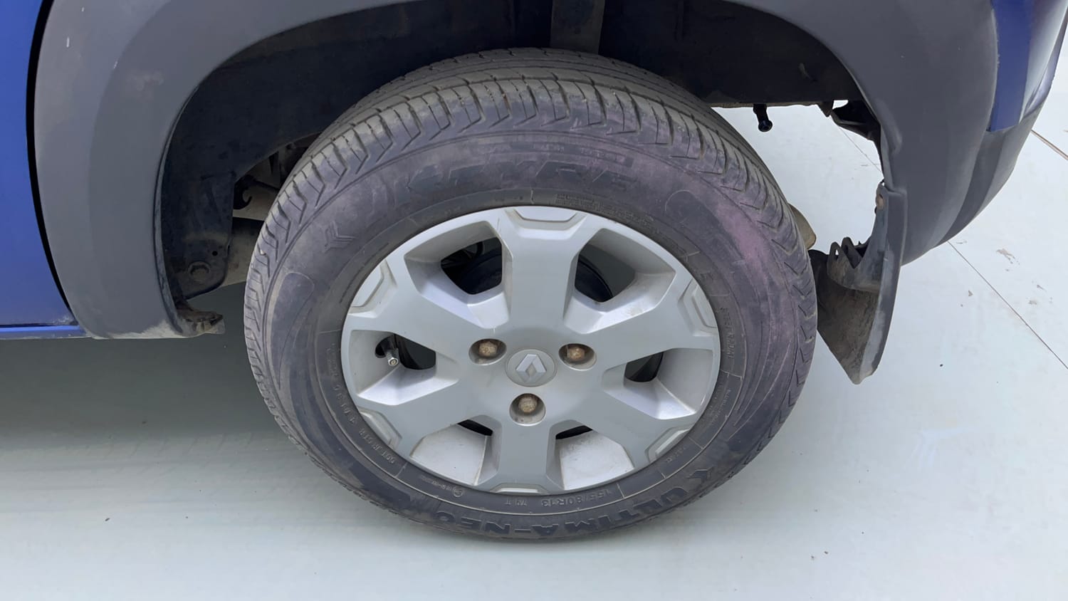 Used 2018 Renault Kwid CLIMBER 1.0 Petrol Manual tyres LEFT REAR TYRE RIM VIEW