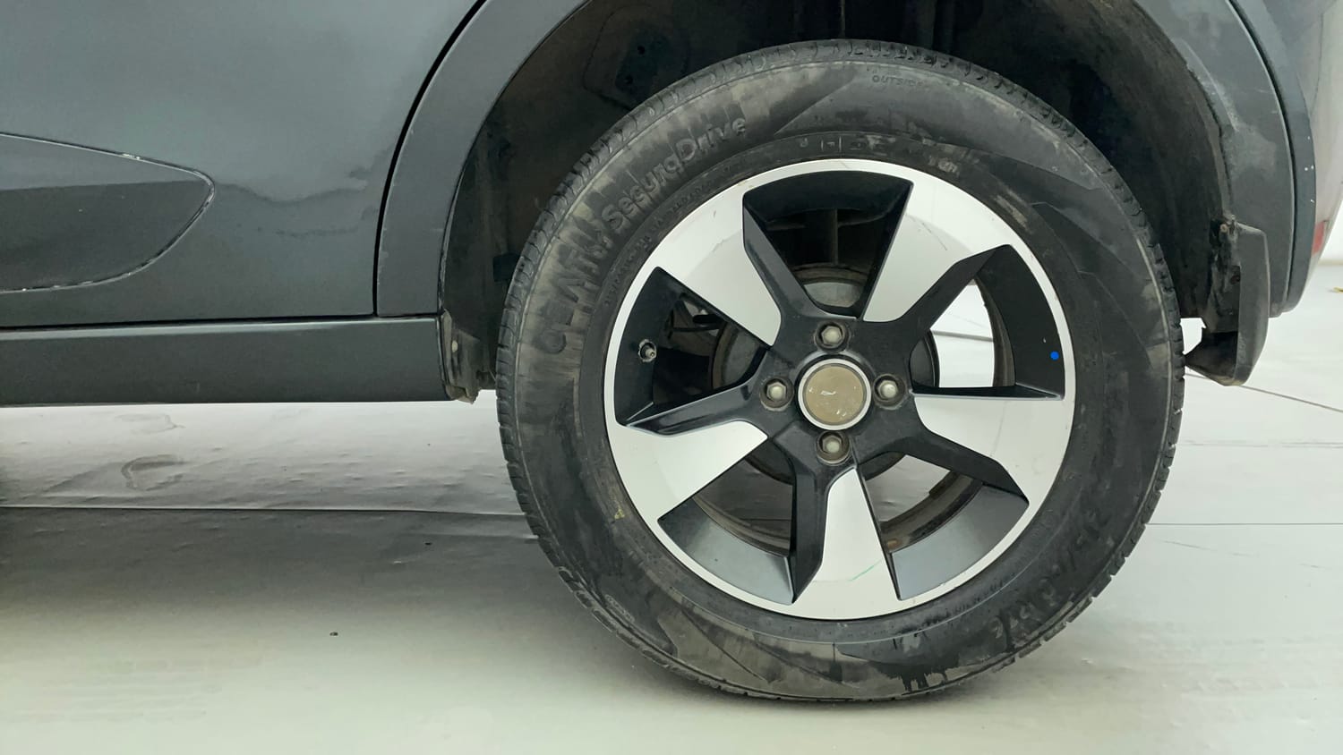 Used 2018 Tata Nexon XZ Plus Diesel Diesel Manual tyres LEFT REAR TYRE RIM VIEW