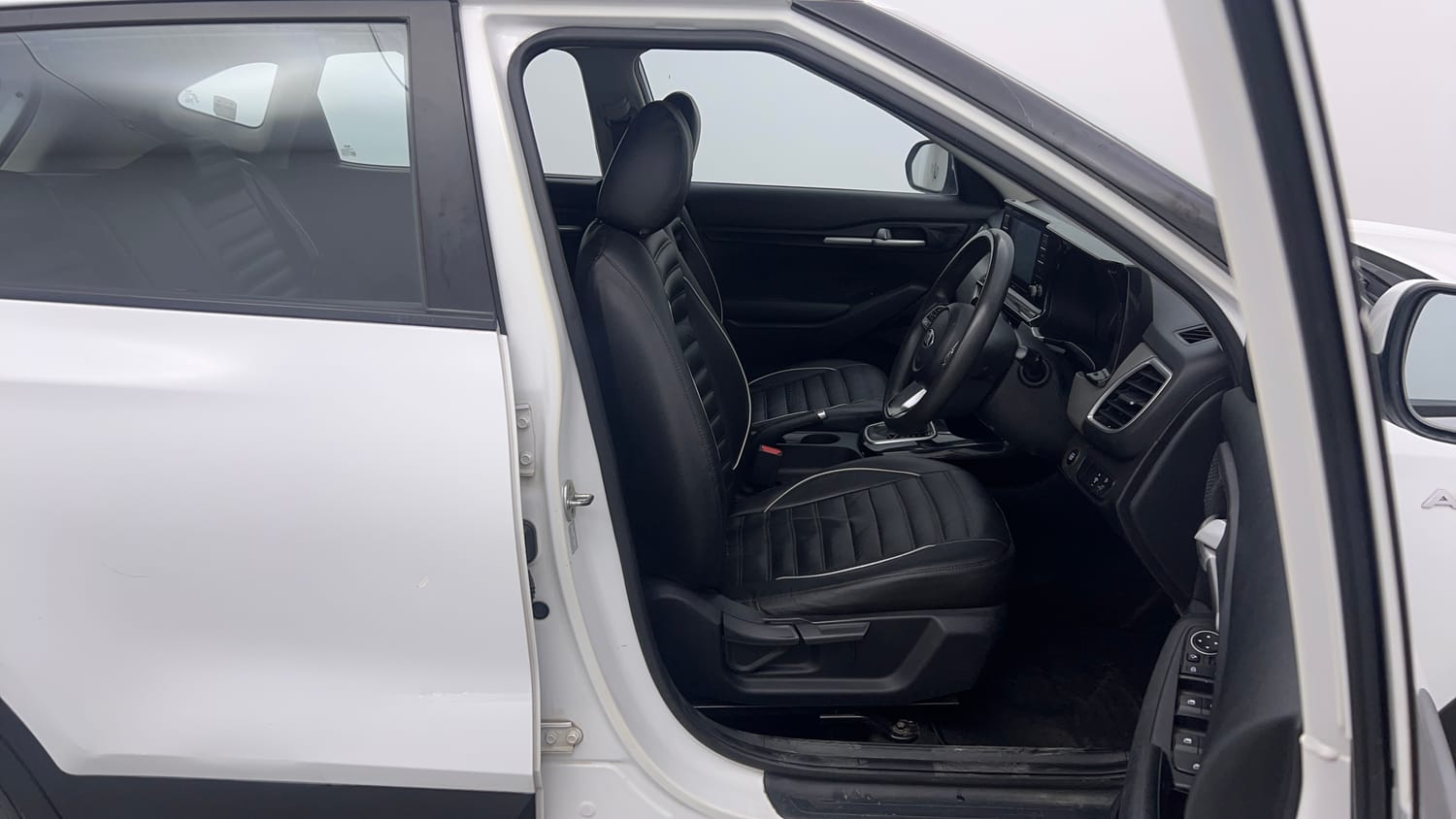 Used 2019 Kia Seltos HTK Plus AT 1.5 Diesel Diesel Automatic interior RIGHT SIDE FRONT DOOR CABIN VIEW