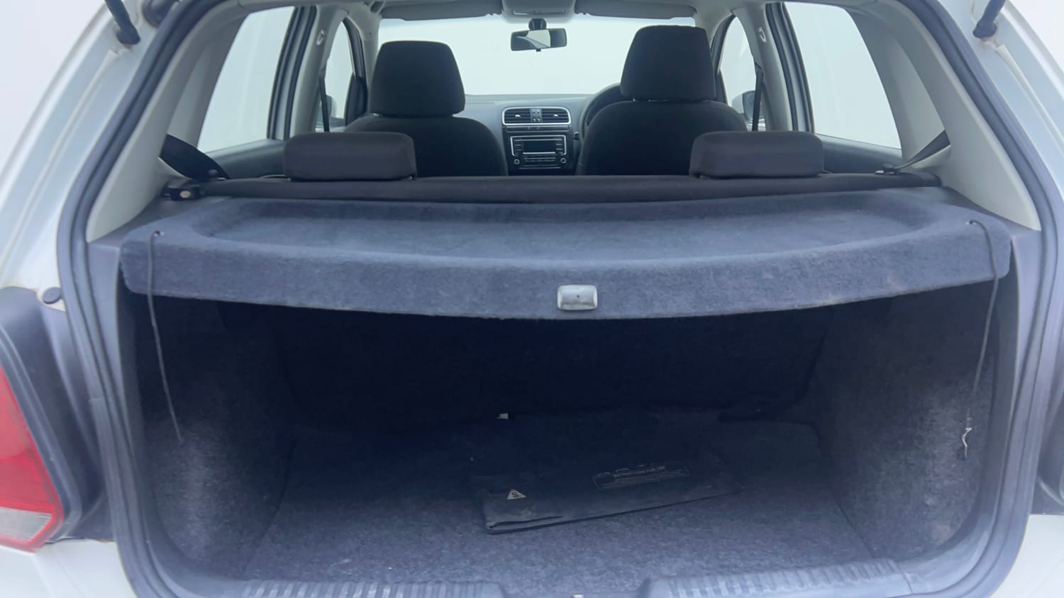 Used 2017 Volkswagen Polo Comfortline 1.2L (P) Petrol Manual interior DICKY INSIDE VIEW