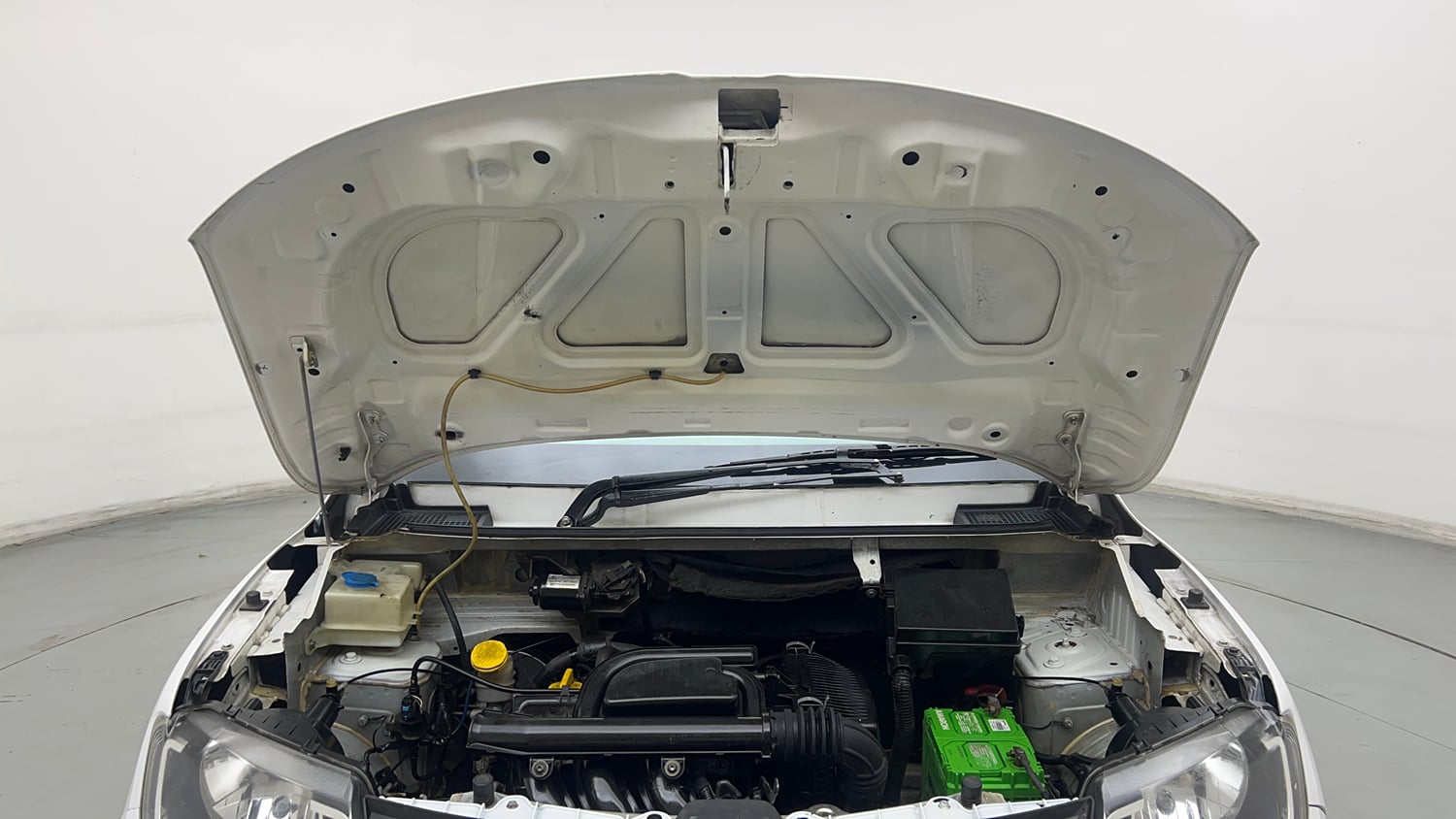 Used 2016 Renault Kwid RXT Petrol Manual engine ENGINE & BONNET OPEN FRONT VIEW