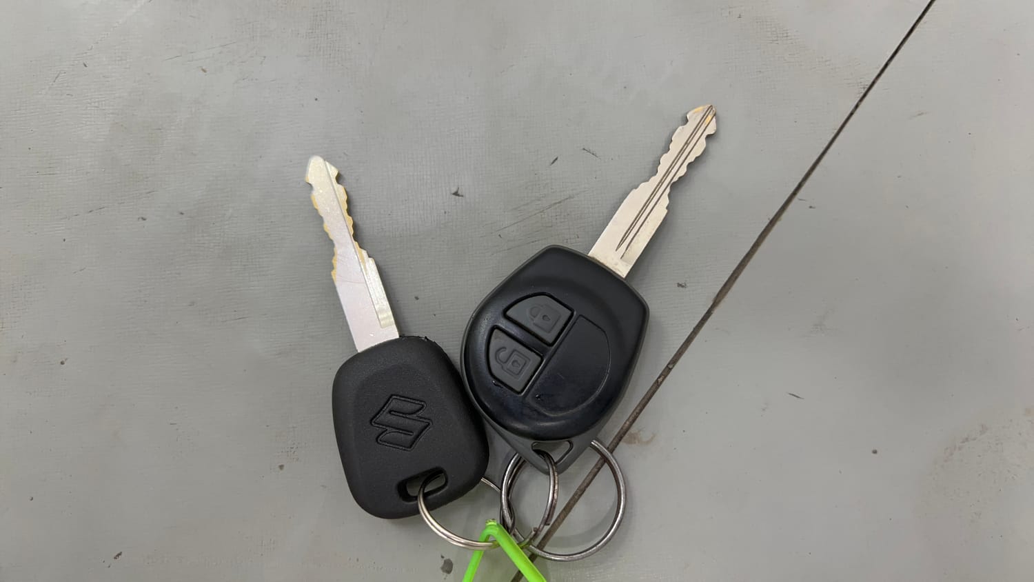 Used 2014 Maruti Suzuki Swift VXi Petrol Manual extra CAR KEY VIEW
