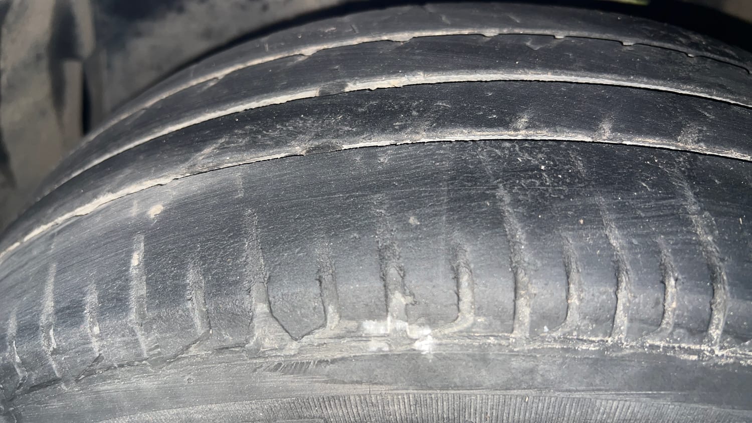Used 2022 Honda City 4th Generation V Petrol Petrol Manual tyres LEFT FRONT TYRE TREAD VIEW