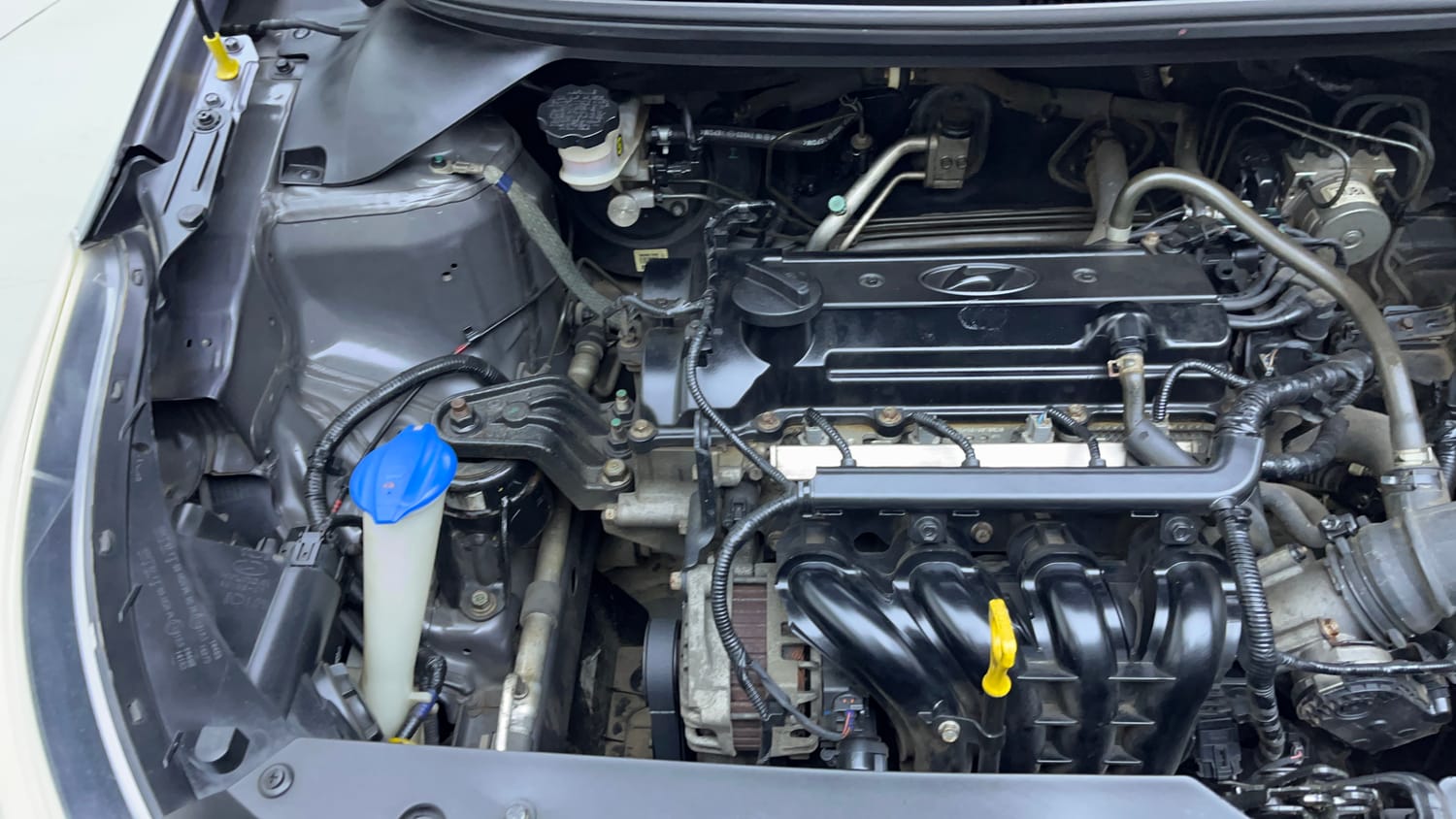 Used 2016 Hyundai Elite i20 Asta 1.2 Petrol Manual engine ENGINE RIGHT SIDE VIEW