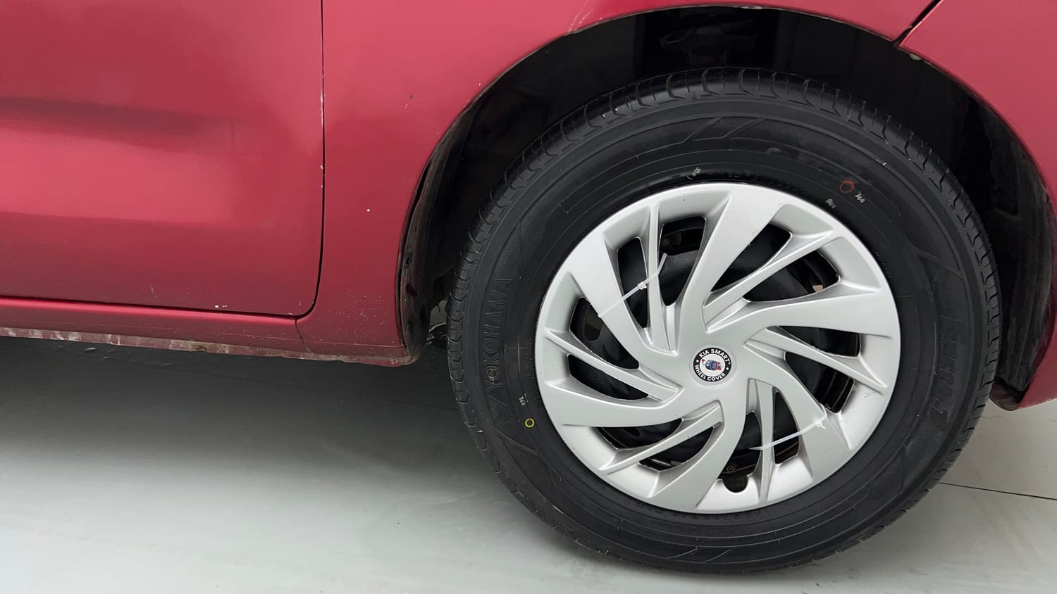 Used 2017 Datsun Redi-GO T (O) Petrol Manual tyres RIGHT FRONT TYRE RIM VIEW