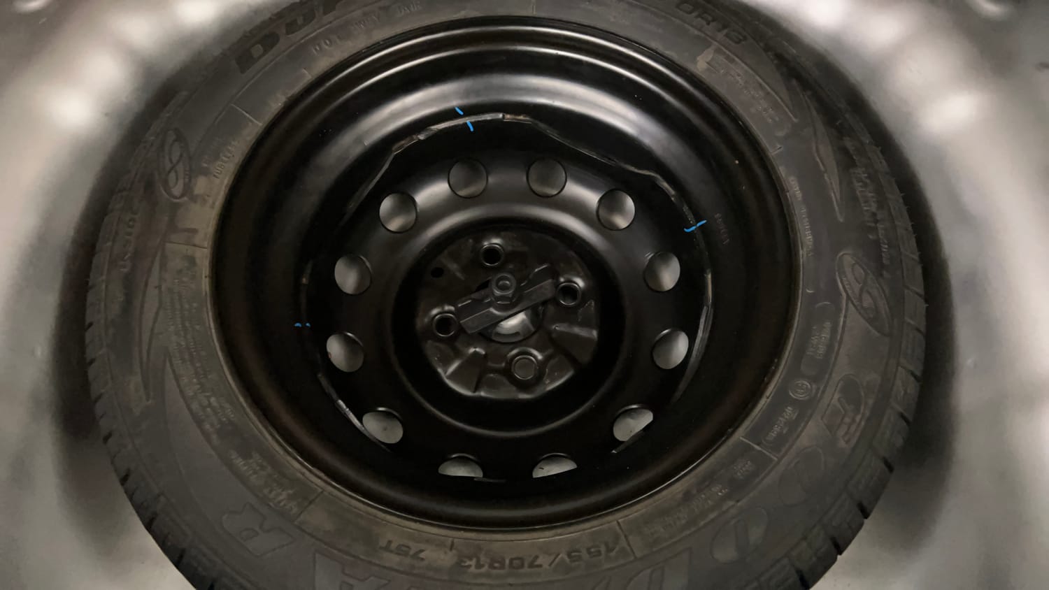 Used 2018 Hyundai Eon Magna + Petrol Manual tyres SPARE TYRE VIEW
