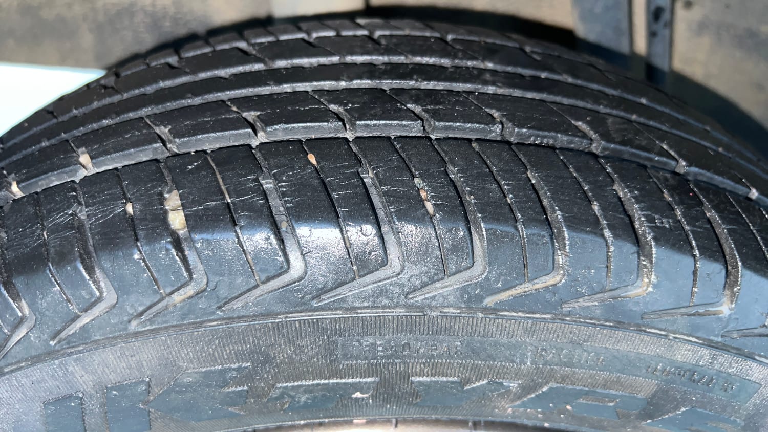 Used 2018 Renault Kwid 1.0 RXT Petrol Manual tyres RIGHT REAR TYRE TREAD VIEW
