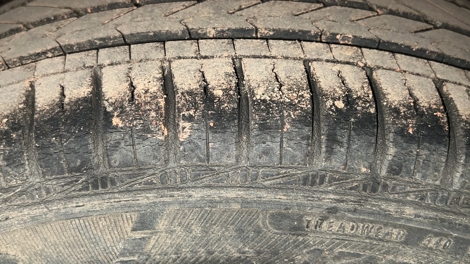 Used 2017 Honda Amaze 1.2 S i-VTEC Petrol Manual tyres LEFT REAR TYRE TREAD VIEW
