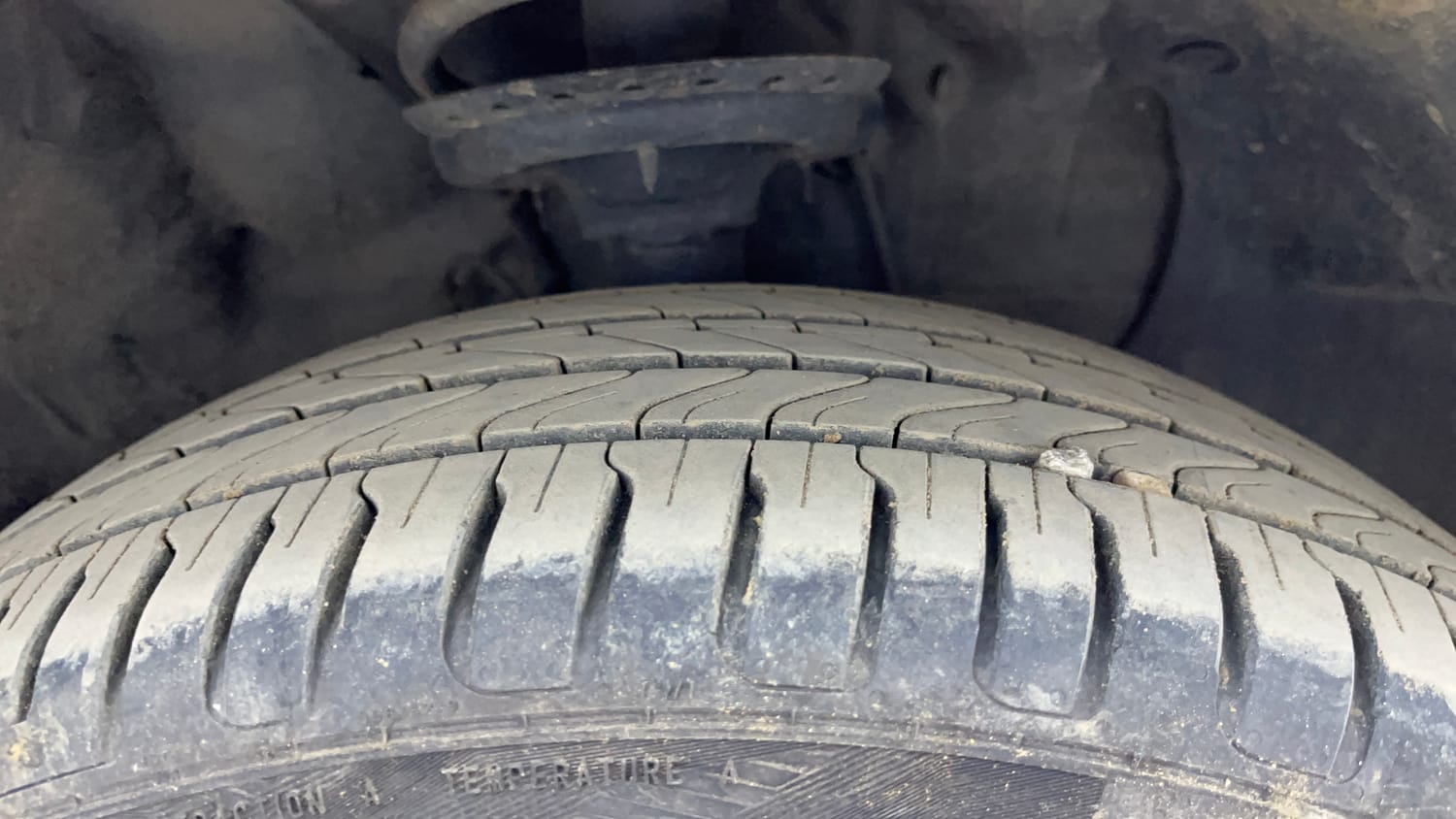 Used 2016 Hyundai Elite i20 Asta 1.2 Petrol Manual tyres RIGHT FRONT TYRE TREAD VIEW