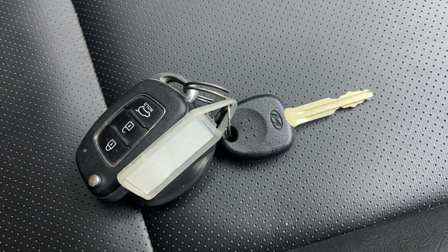 Used 2020 Hyundai Venue S 1.0 Turbo DCT Petrol Automatic extra CAR KEY VIEW