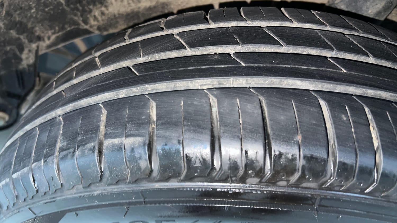 Used 2021 Renault Triber RXZ Petrol Manual tyres LEFT REAR TYRE TREAD VIEW