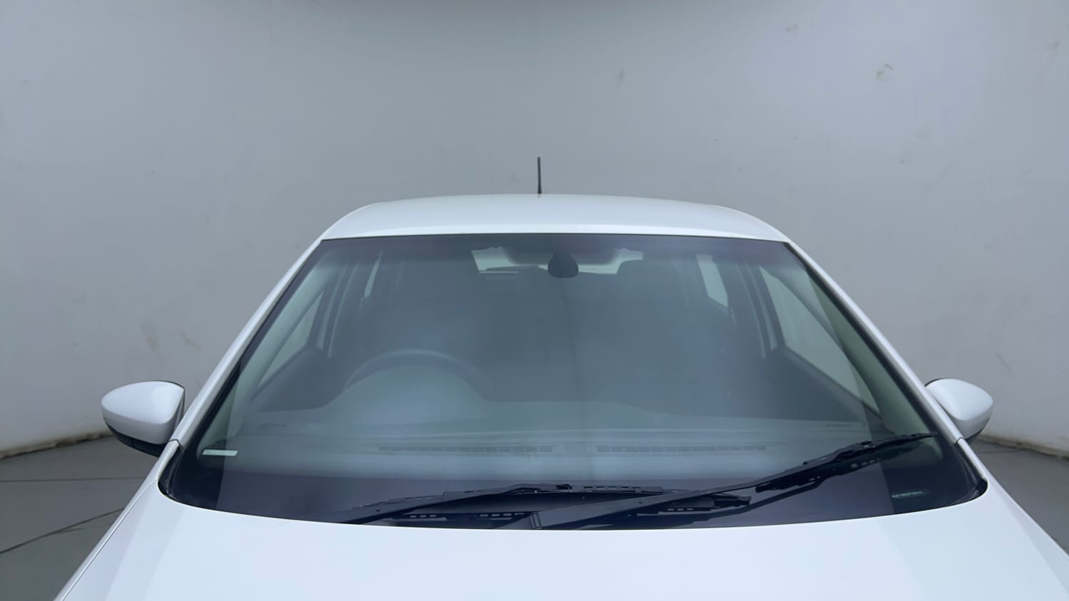 Used 2017 Volkswagen Polo Comfortline 1.2L (P) Petrol Manual exterior FRONT WINDSHIELD VIEW