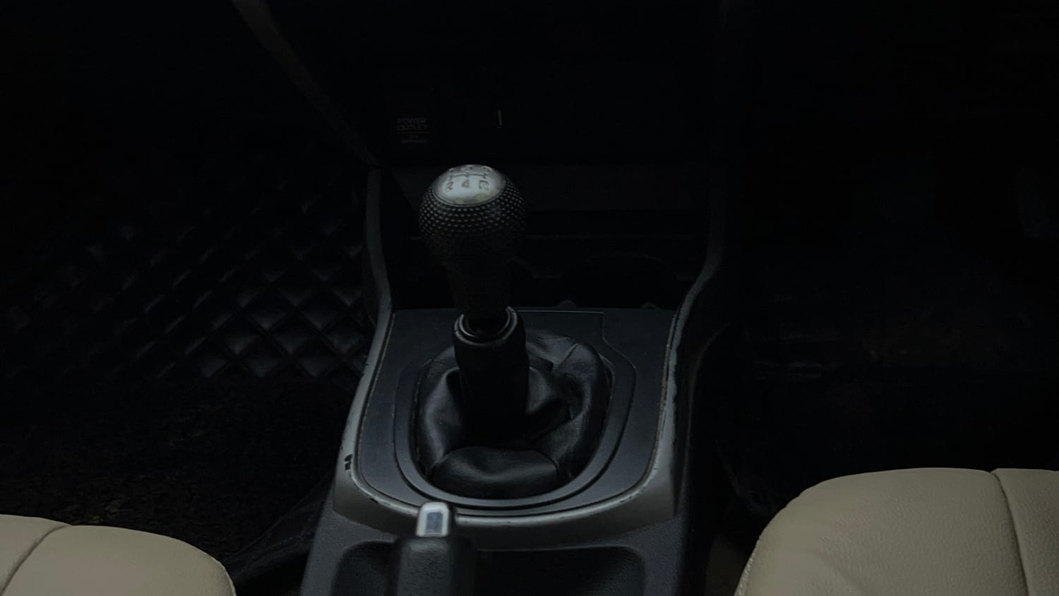 Used 2018 Honda City V Petrol Petrol Manual interior GEAR  KNOB VIEW