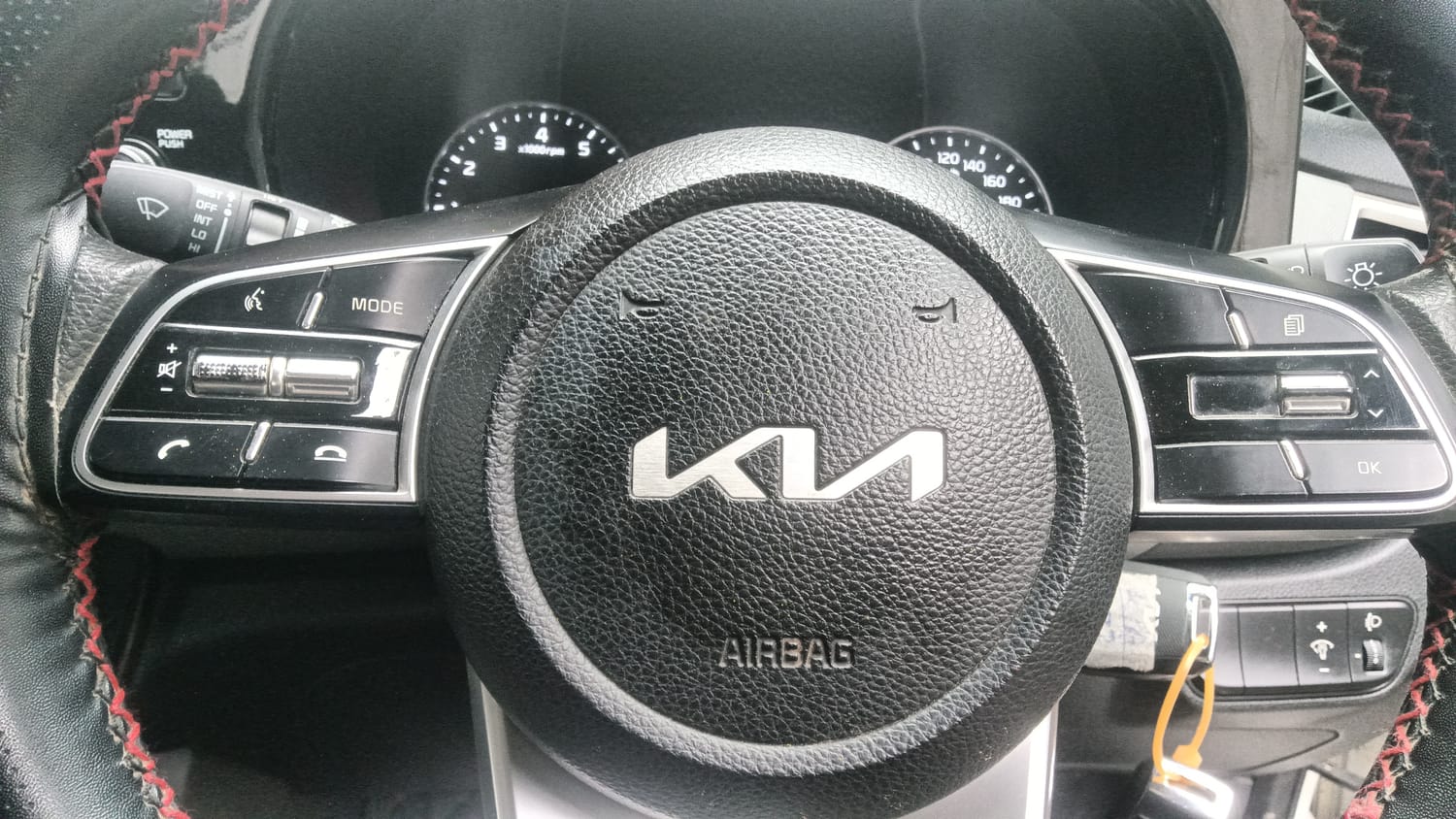 Used 2021 Kia Seltos HTK 1.5 Petrol Manual top_features Steering mounted controls