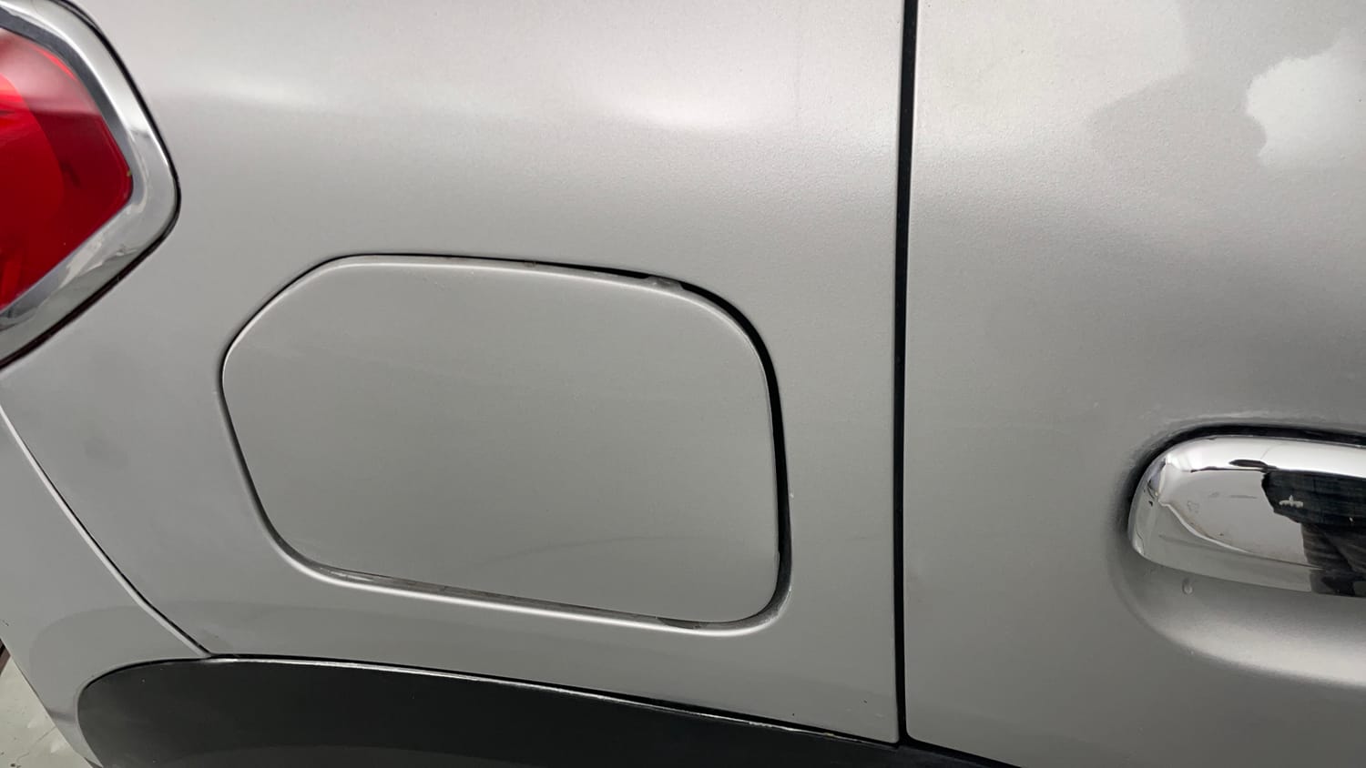 Used 2016 Renault Kwid RXT Petrol Manual dents MINOR SCRATCH