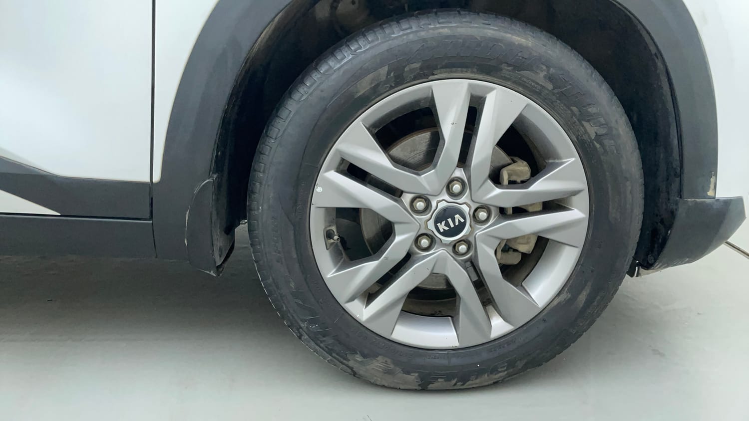Used 2019 Kia Seltos HTX Plus 1.5 Diesel Diesel Manual tyres RIGHT FRONT TYRE RIM VIEW