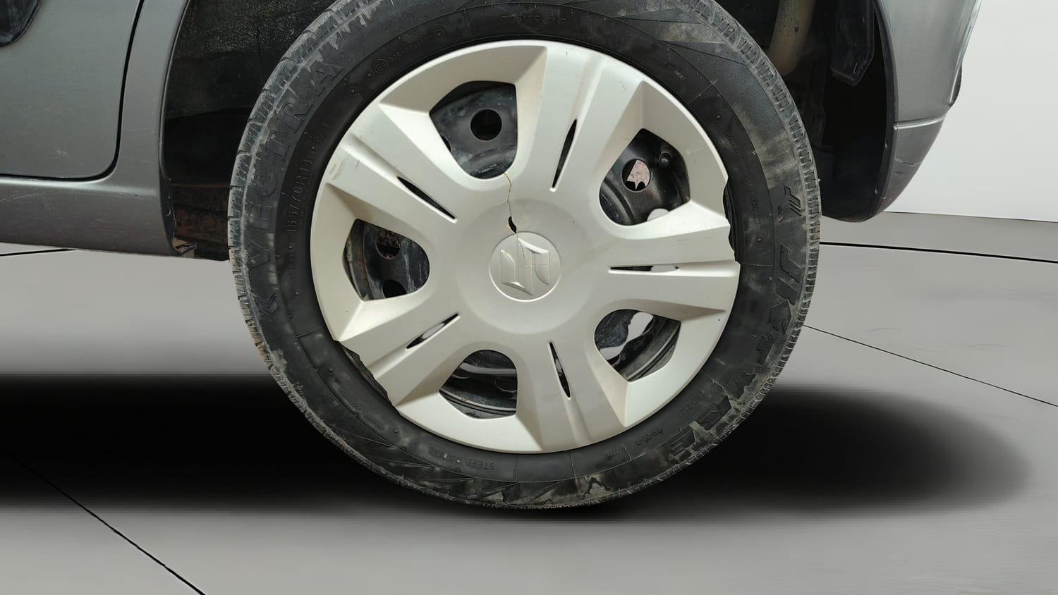 Used 2017 Maruti Suzuki Wagon R 1.0 VXI AMT Petrol Automatic tyres LEFT REAR TYRE RIM VIEW