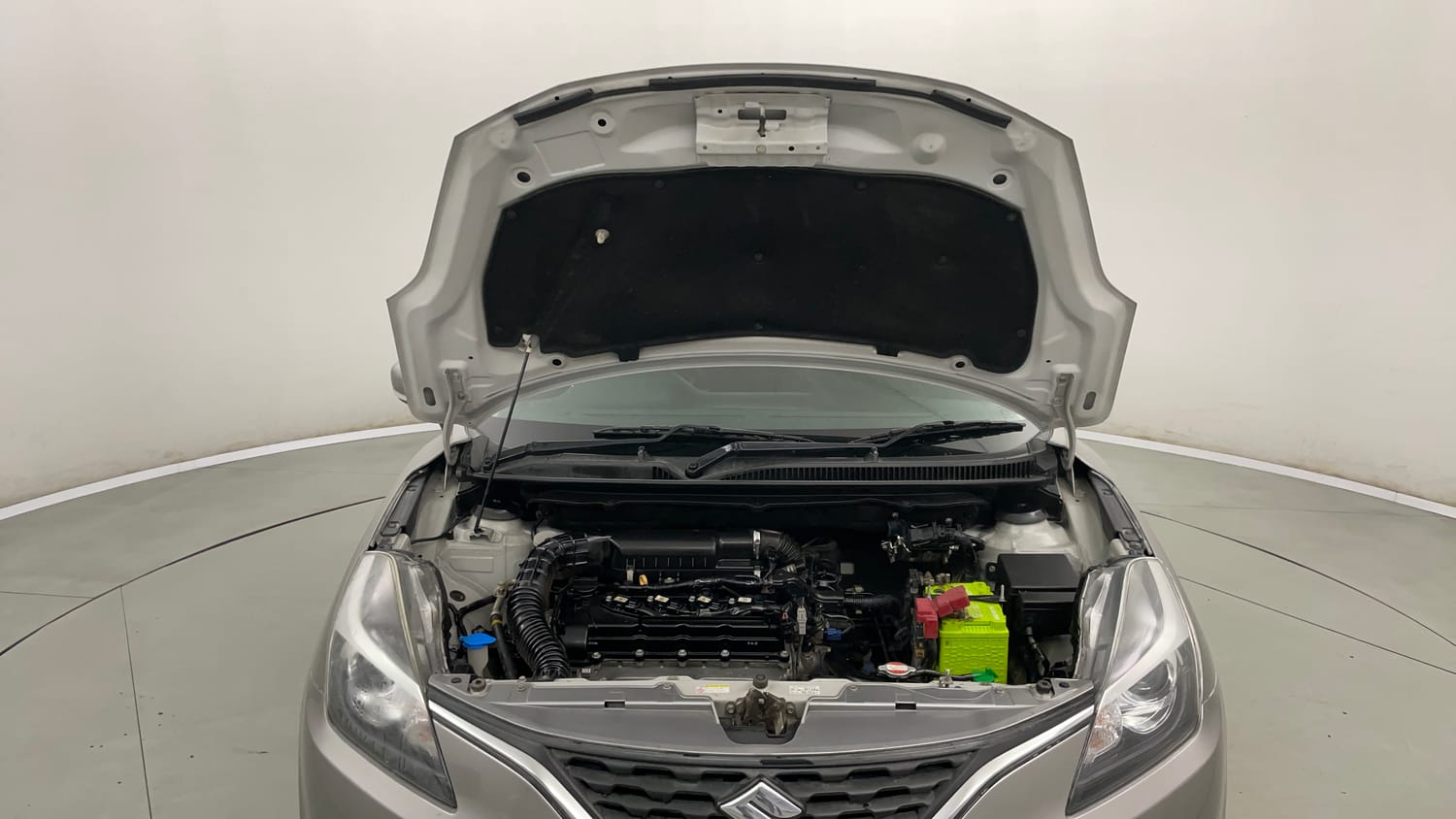 Used 2017 Maruti Suzuki Baleno Alpha 1.2 Petrol Manual engine ENGINE & BONNET OPEN FRONT VIEW