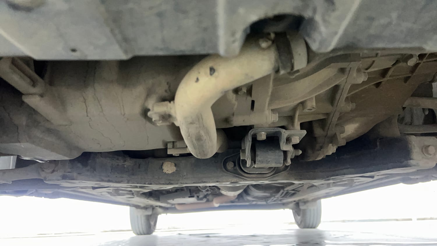 Used 2022 Hyundai Grand i10 Nios Sportz U2 1.2 CRDi Diesel Manual extra FRONT LEFT UNDERBODY VIEW
