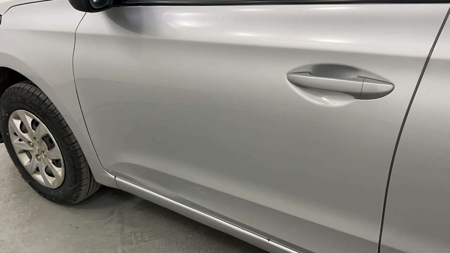 Used 2017 Hyundai Elite i20 Sportz 1.2 Petrol Manual dents MINOR SCRATCH