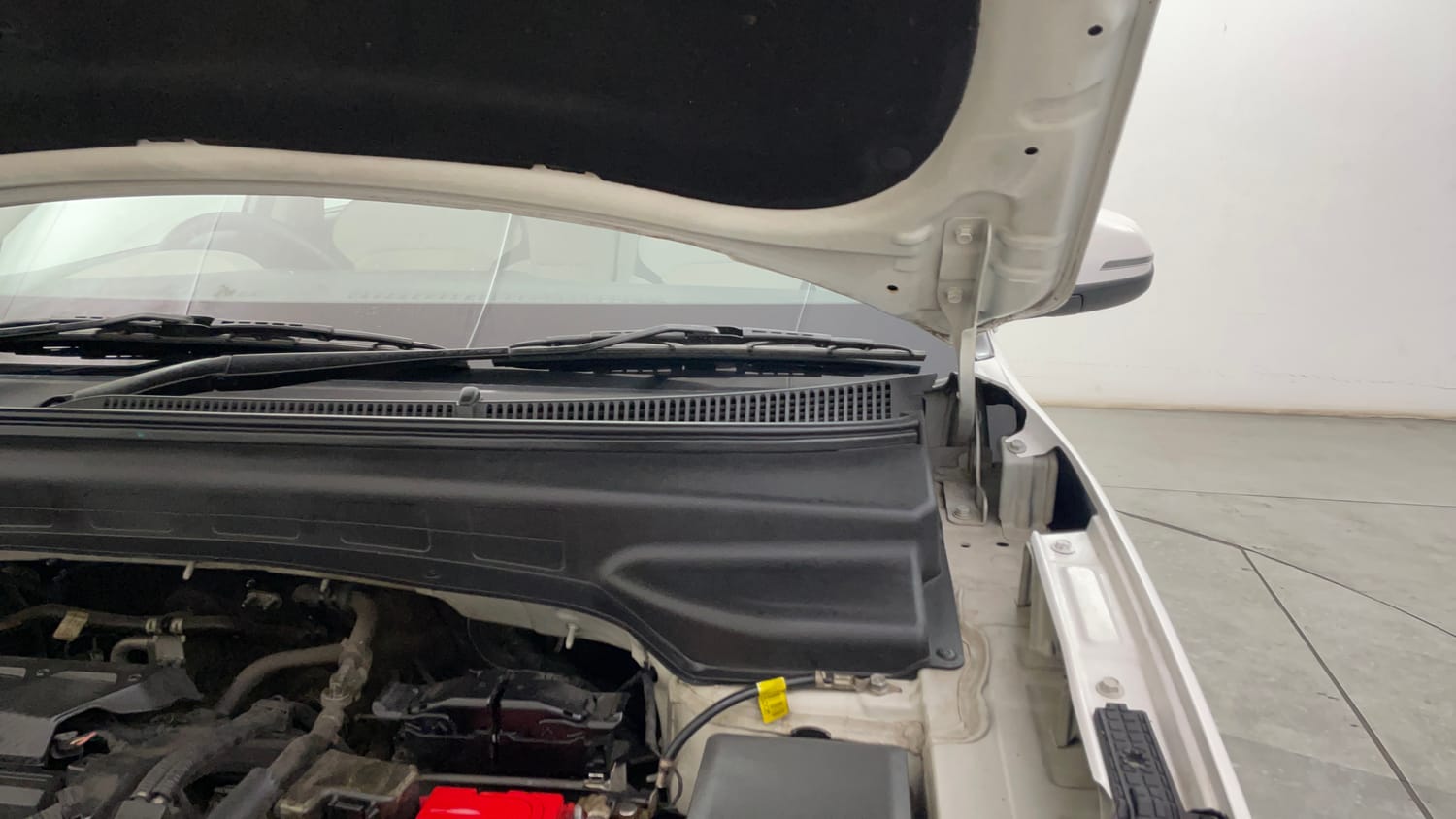 Used 2022 Hyundai Creta SX 1.5 Petrol Petrol Manual engine ENGINE LEFT SIDE HINGE & APRON VIEW