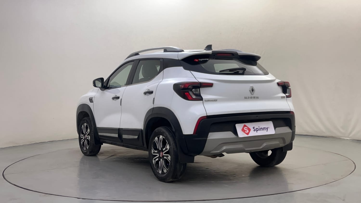 Used 2022 Renault Kiger RXZ 1.0 Turbo MT Petrol Manual exterior LEFT REAR CORNER VIEW