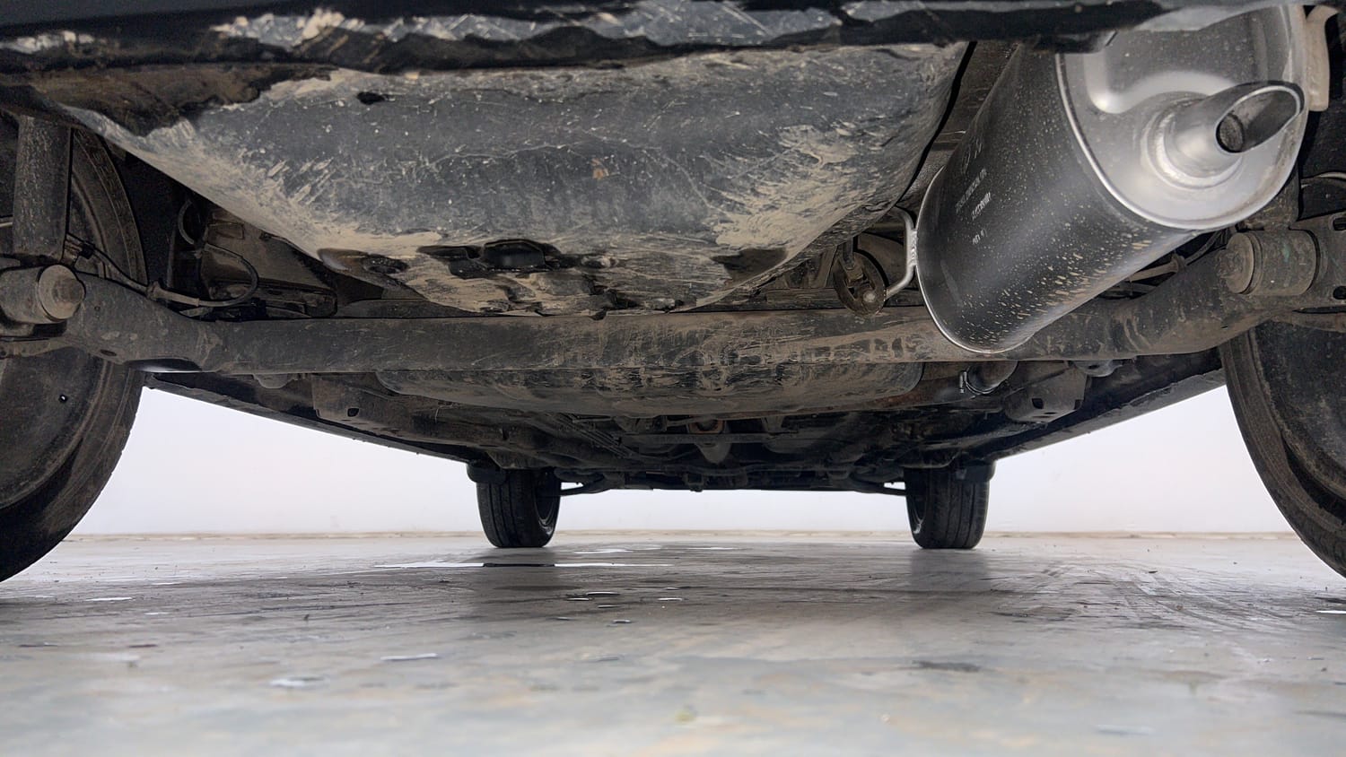 Used 2019 Tata Tiago Revotron XZ Plus Petrol Manual extra REAR UNDERBODY VIEW (TAKEN FROM REAR)