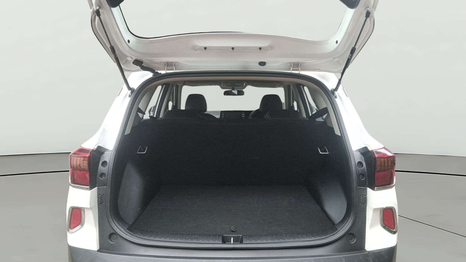 Used 2021 Kia Seltos HTK 1.5 Petrol Manual interior DICKY INSIDE VIEW