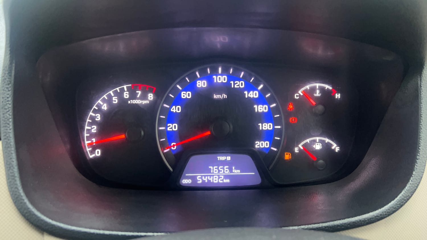 Used 2020 Hyundai Xcent S Petrol+cng(outside fitted) Cng Manual interior CLUSTERMETER VIEW