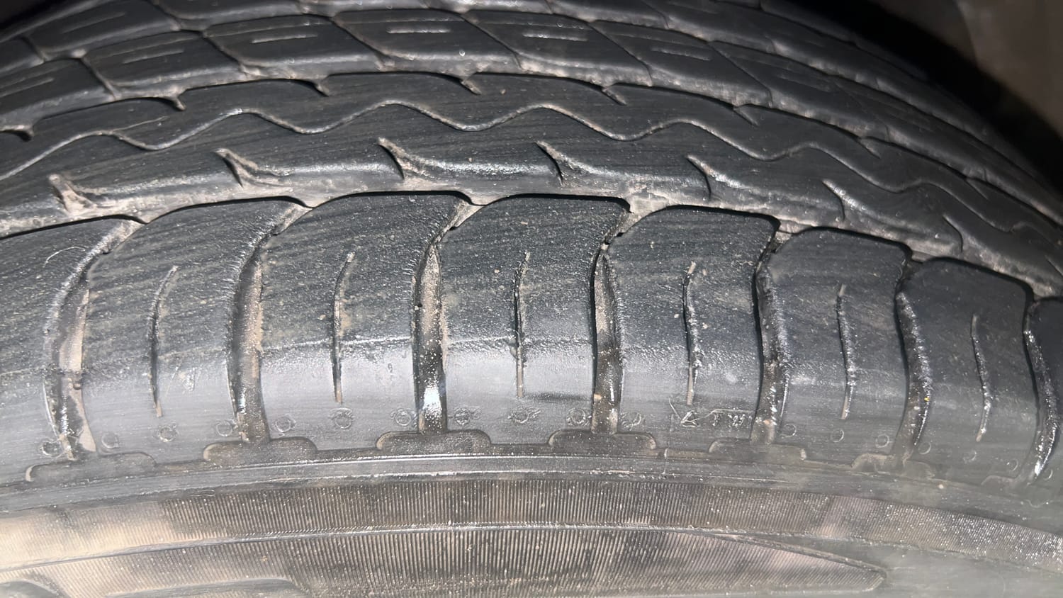 Used 2018 Maruti Suzuki Baleno Alpha 1.2 Petrol Manual tyres RIGHT FRONT TYRE TREAD VIEW