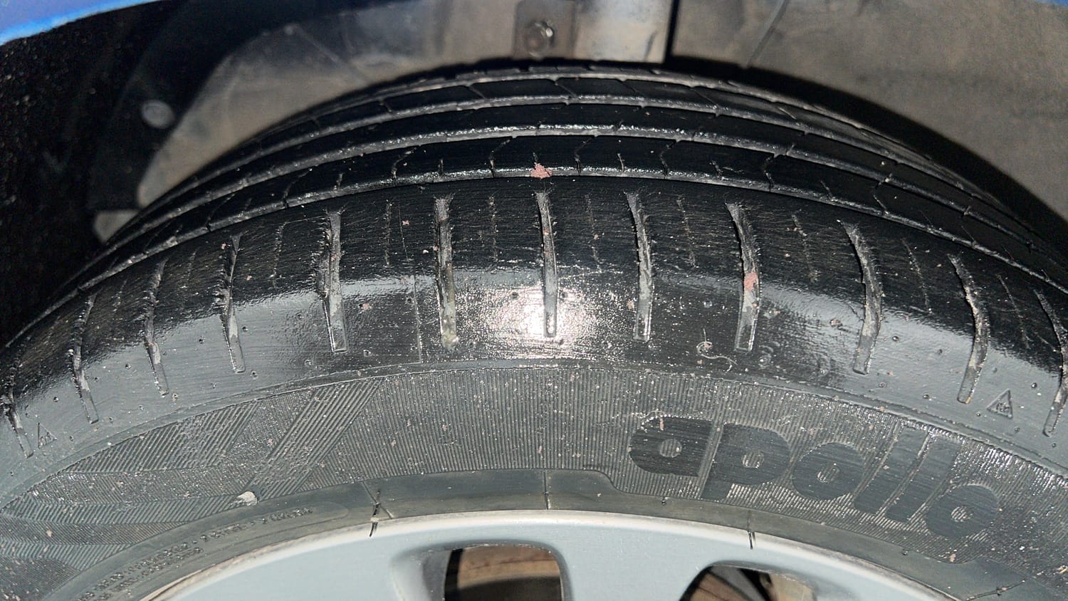Used 2018 Maruti Suzuki Baleno Zeta 1.2 AT Petrol Automatic tyres LEFT FRONT TYRE TREAD VIEW