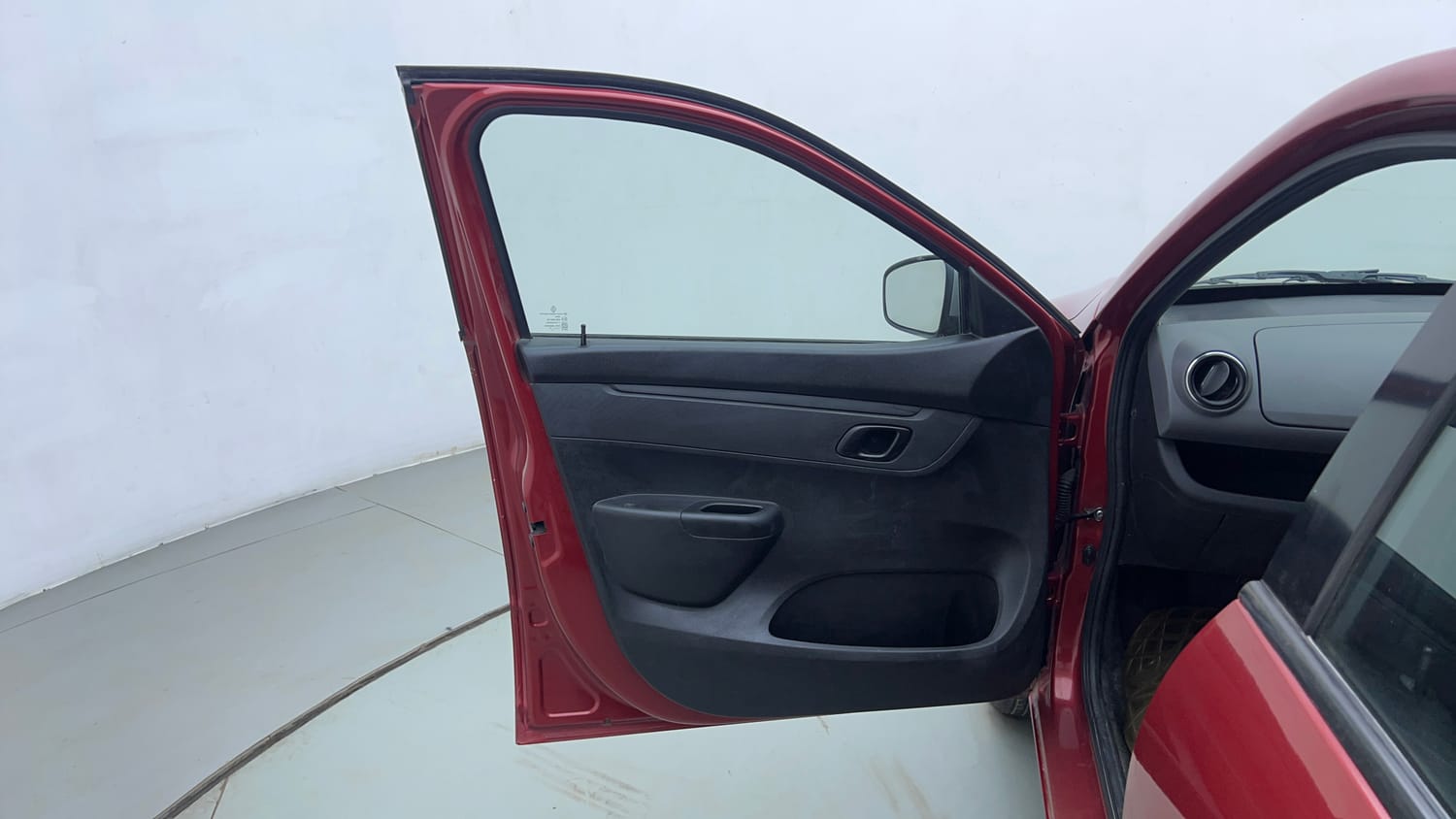 Used 2017 Renault Kwid 1.0 RXT AMT Opt Petrol Automatic interior LEFT FRONT DOOR OPEN VIEW