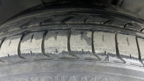 Used 2019 Tata Tiago Revotron XZ Plus Petrol Manual tyres RIGHT FRONT TYRE TREAD VIEW