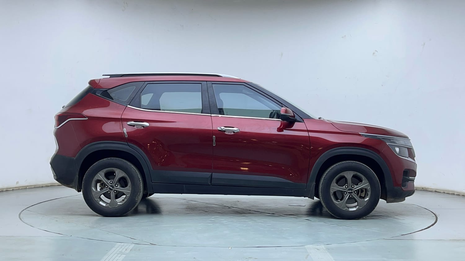 Used 2021 Kia Seltos HTK Plus 1.5 Diesel Diesel Manual exterior RIGHT SIDE VIEW