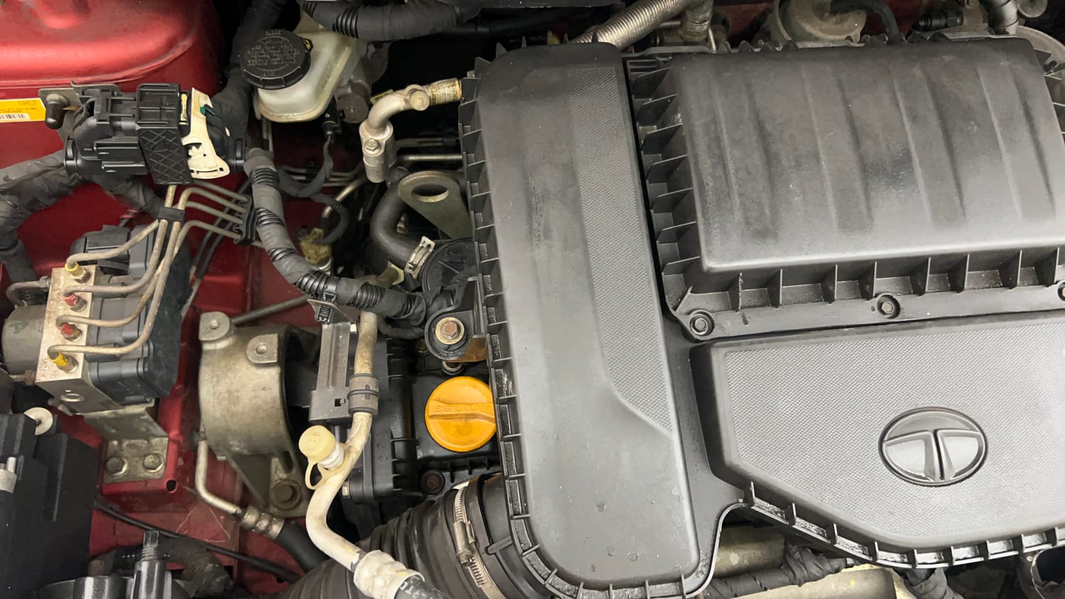 Used 2019 Tata Nexon XZ Plus Diesel Diesel Manual engine ENGINE RIGHT SIDE VIEW