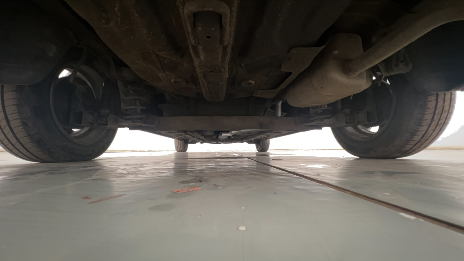 Used 2016 Hyundai Xcent SX 1.2 Petrol Manual extra REAR UNDERBODY VIEW (TAKEN FROM REAR)