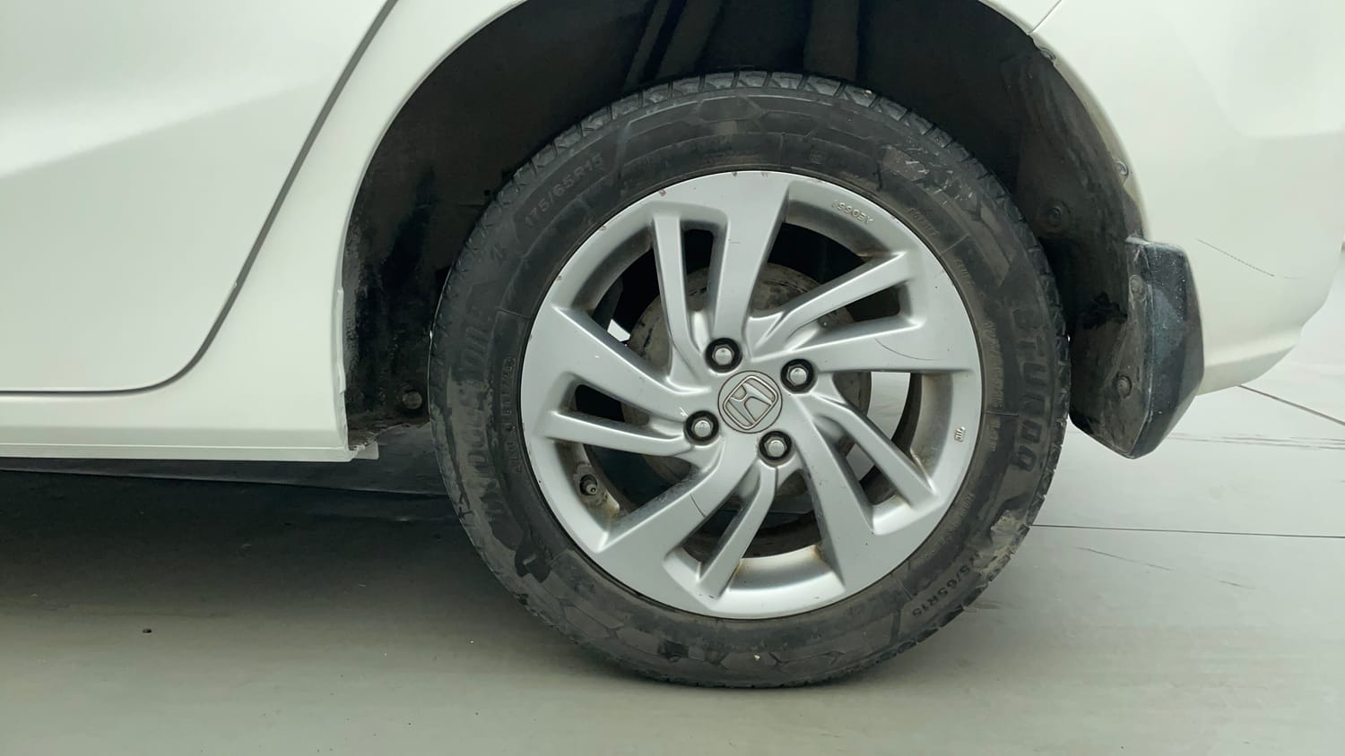 Used 2021 Honda Jazz ZX CVT Petrol Automatic tyres LEFT REAR TYRE RIM VIEW