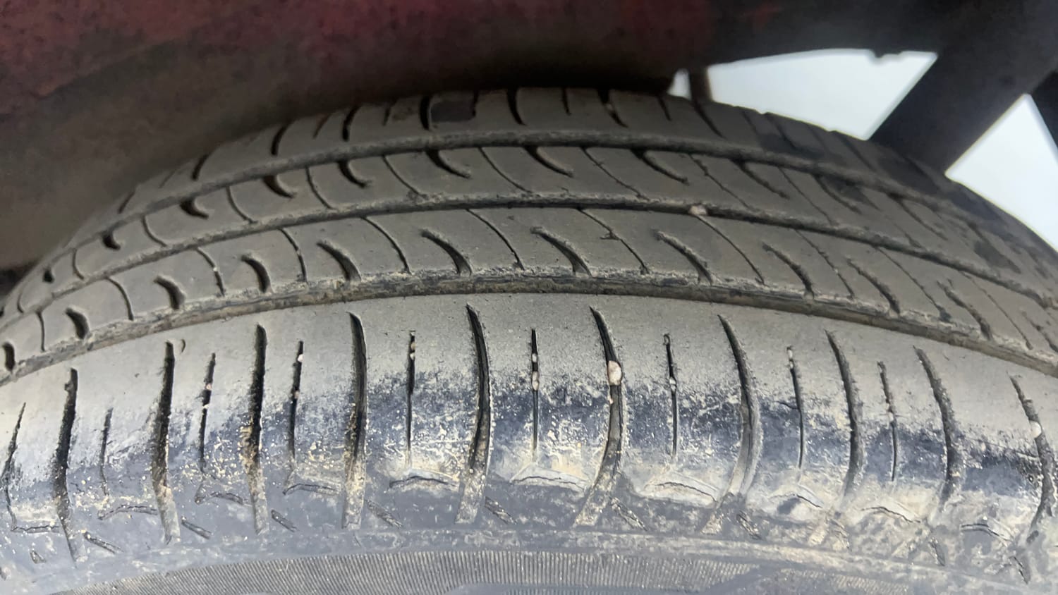 Used 2016 Maruti Suzuki Wagon R 1.0 VXI AMT Petrol Automatic tyres LEFT REAR TYRE TREAD VIEW