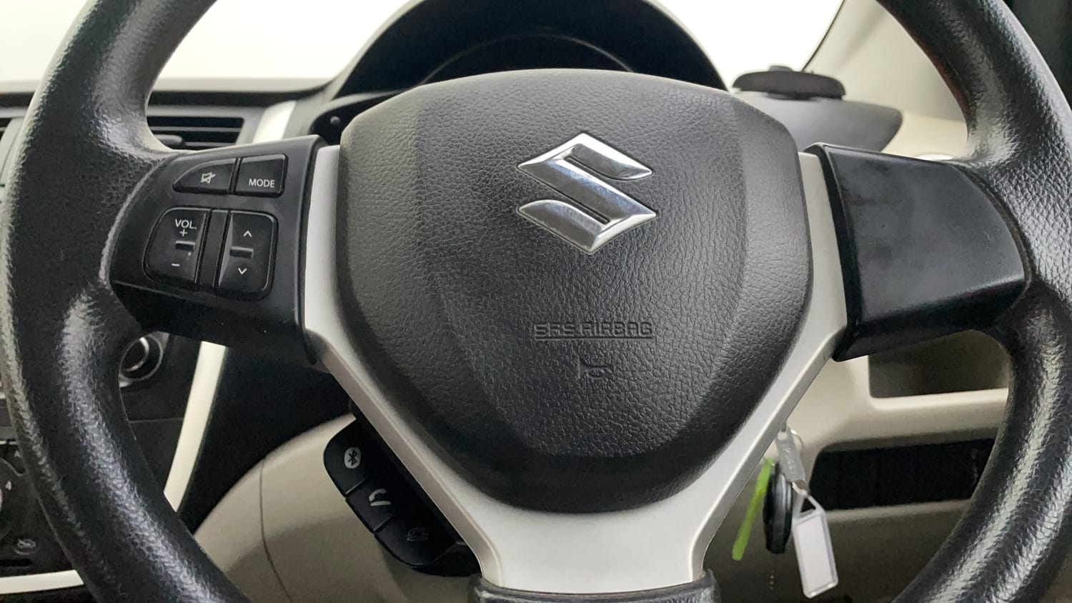Used 2018 Maruti Suzuki Celerio ZXi Petrol Manual top_features Steering mounted controls