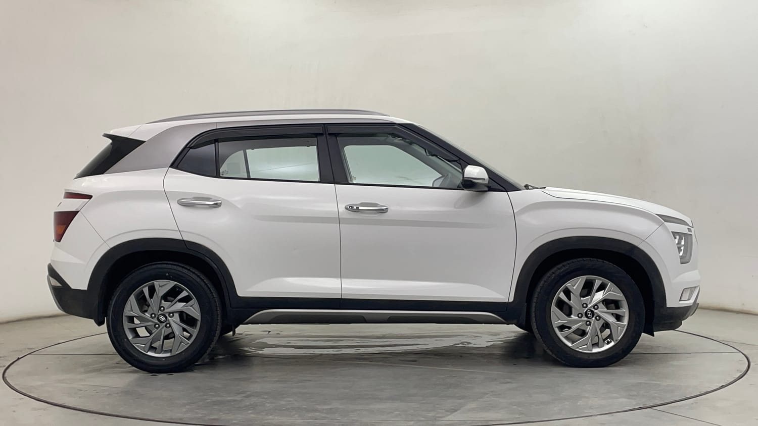 Used 2022 Hyundai Creta SX 1.5 Petrol Petrol Manual exterior RIGHT SIDE VIEW