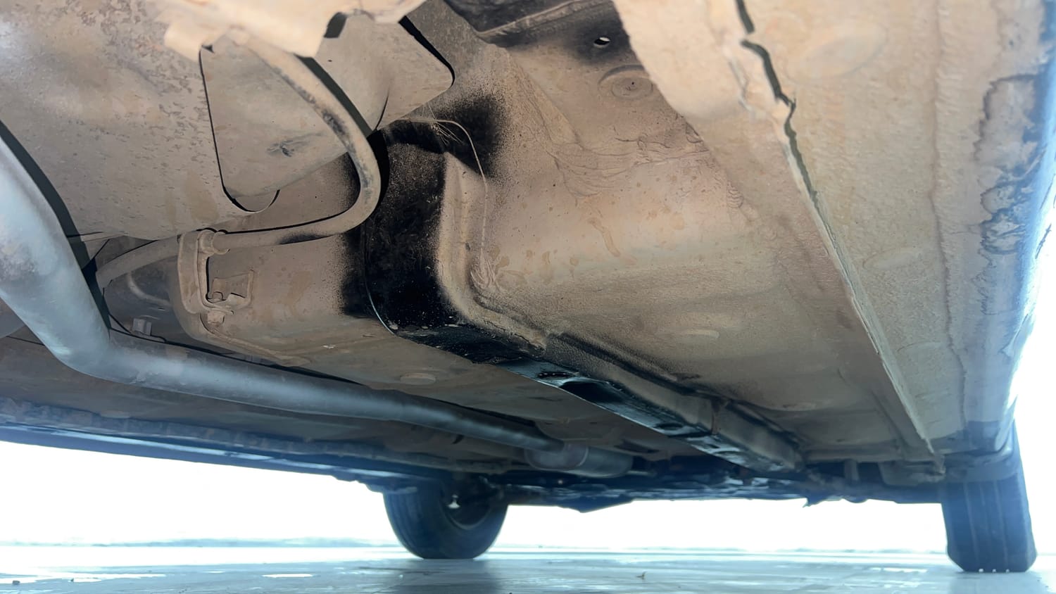 Used 2014 Hyundai Xcent S 1.2 Petrol Manual extra REAR RIGHT UNDERBODY VIEW