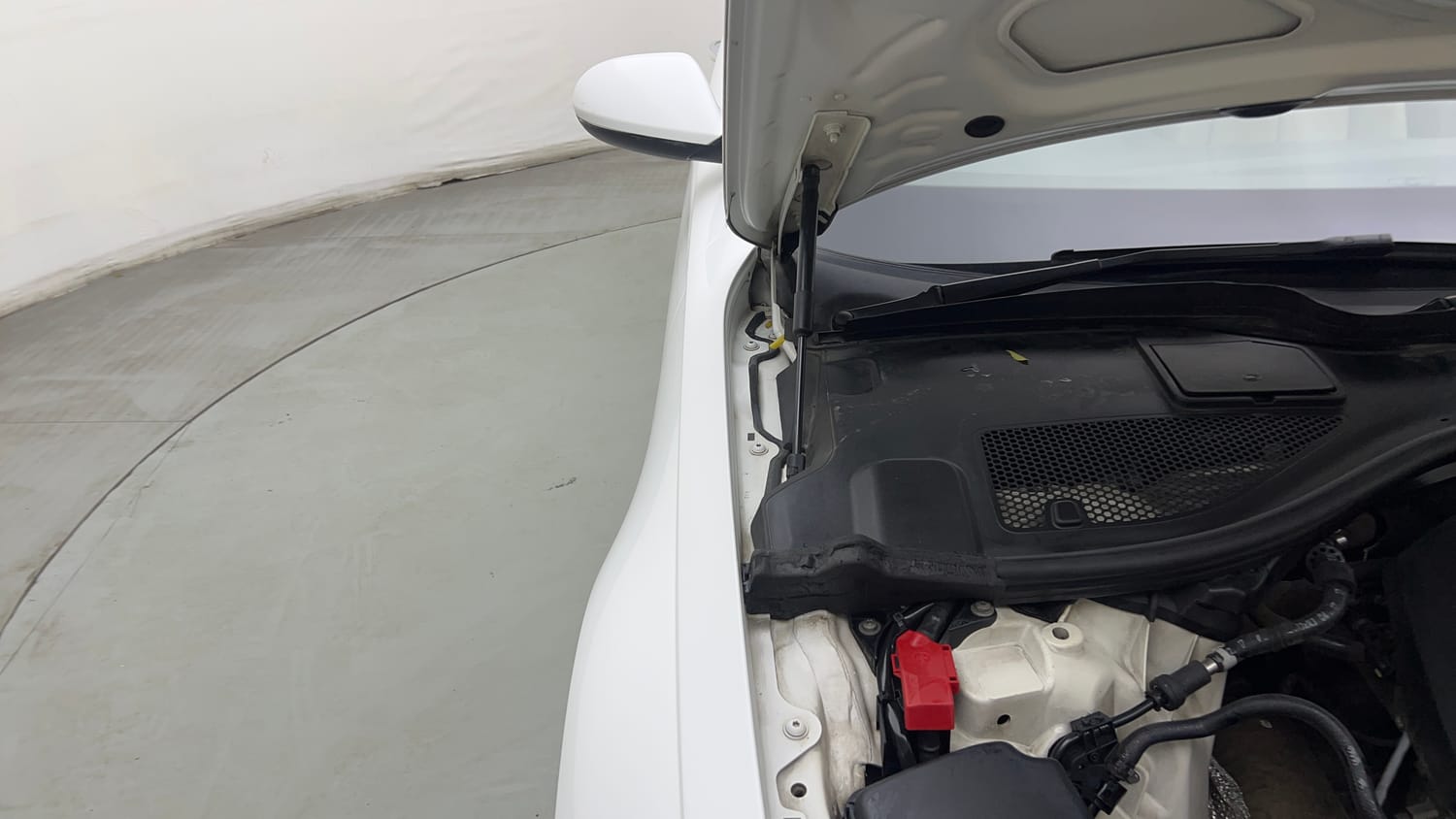 Used 2017 audi A6 35 TFSI S Line Matrix Petrol Automatic engine ENGINE RIGHT SIDE HINGE & APRON VIEW