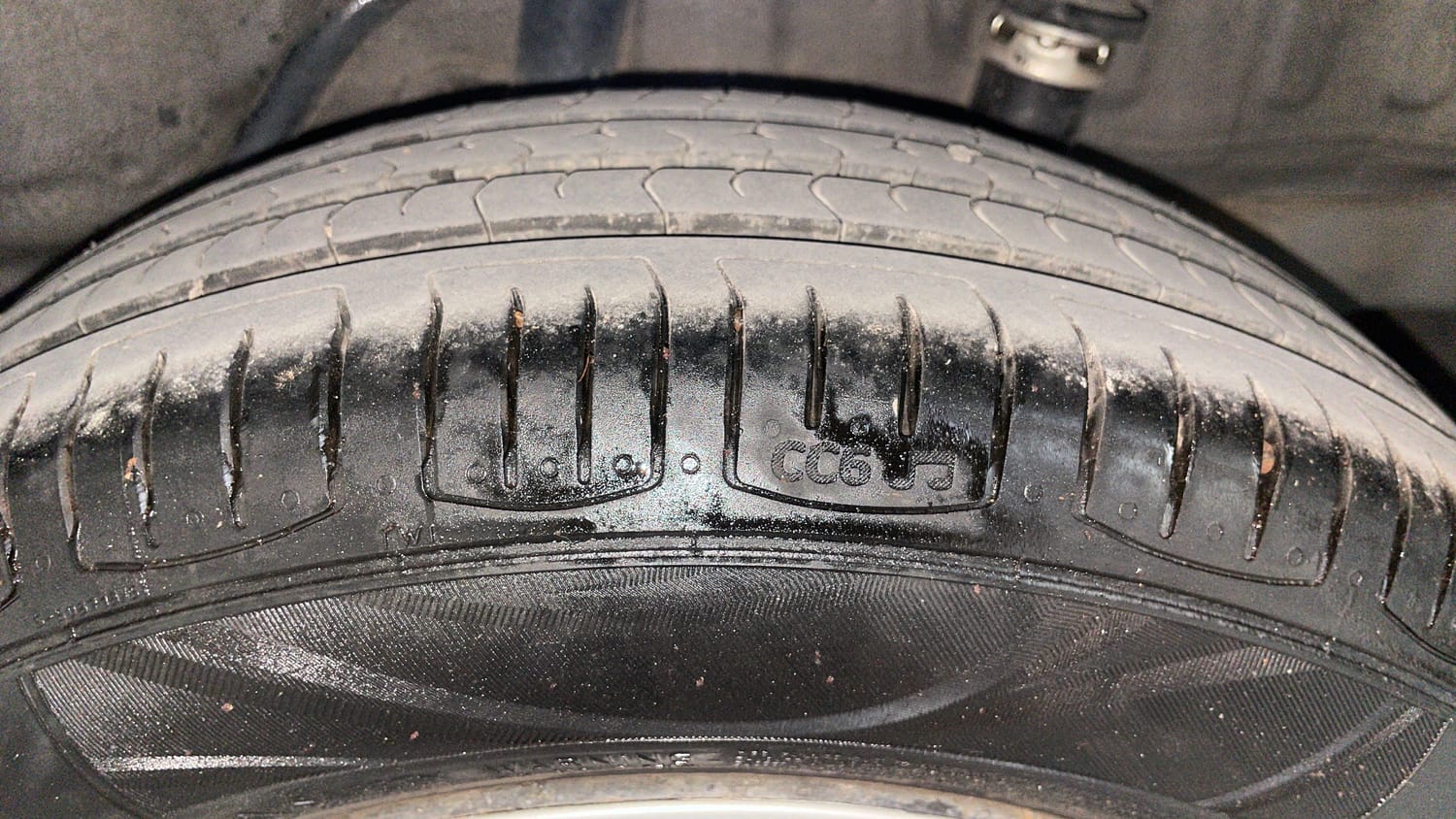 Used 2015 Honda Brio S MT Petrol Manual tyres LEFT REAR TYRE TREAD VIEW