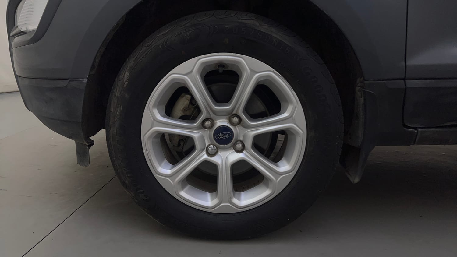 Used 2018 Ford EcoSport Titanium 1.5L TDCi Diesel Manual tyres LEFT FRONT TYRE RIM VIEW