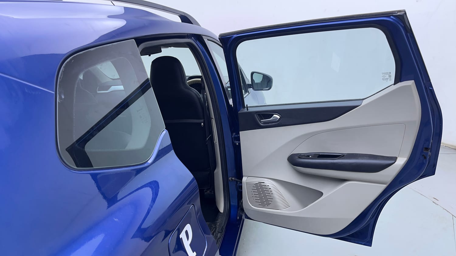 Used 2020 Renault Triber RXZ Petrol Manual interior RIGHT REAR DOOR OPEN VIEW