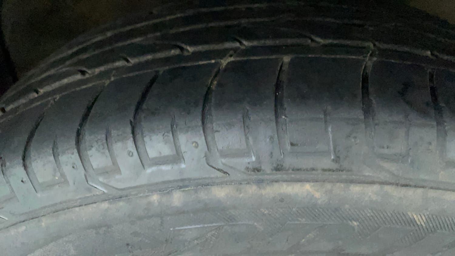 Used 2019 Kia Seltos HTX Plus 1.5 Diesel Diesel Manual tyres RIGHT FRONT TYRE TREAD VIEW