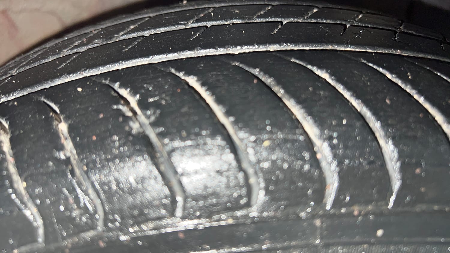 Used 2016 Hyundai Grand i10 Asta 1.2 Kappa VTVT (O) Petrol Manual tyres RIGHT FRONT TYRE TREAD VIEW