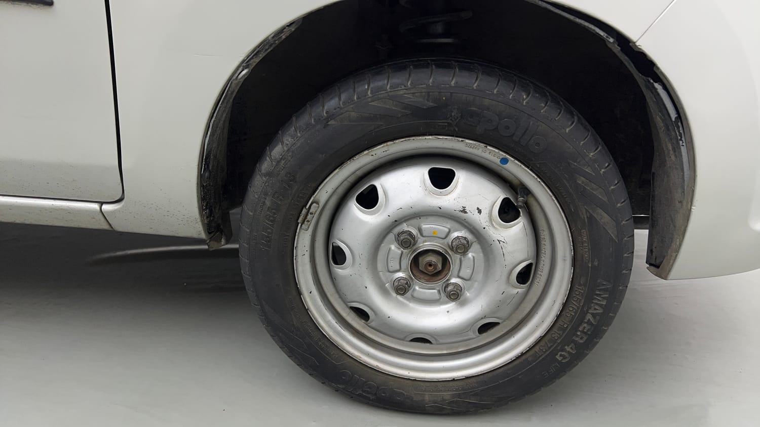 Used 2016 Maruti Suzuki Alto K10 LXi Petrol Manual tyres RIGHT FRONT TYRE RIM VIEW