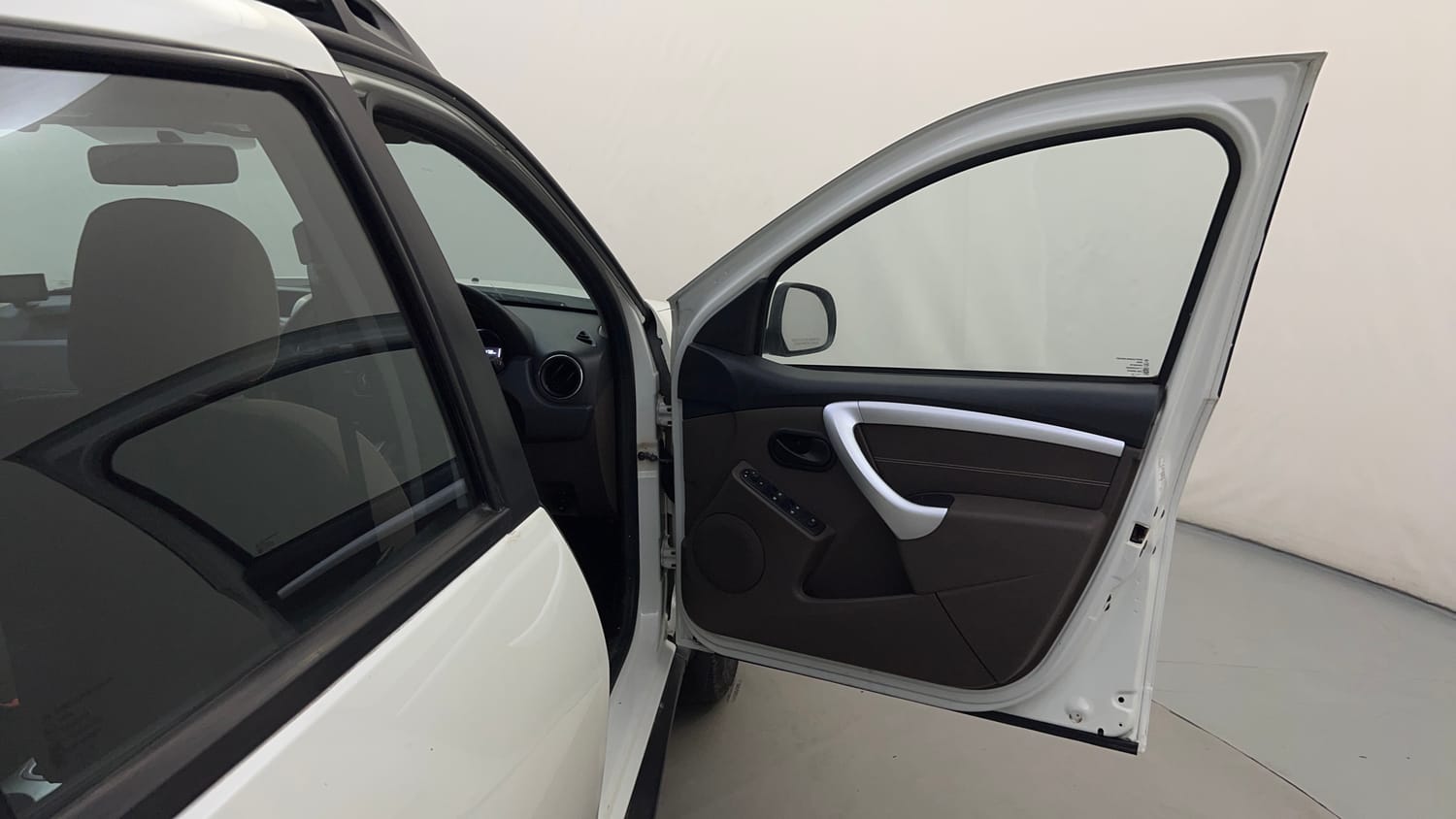 Used 2016 Renault Duster 110 PS RXL 4X2 MT Diesel Manual interior RIGHT FRONT DOOR OPEN VIEW